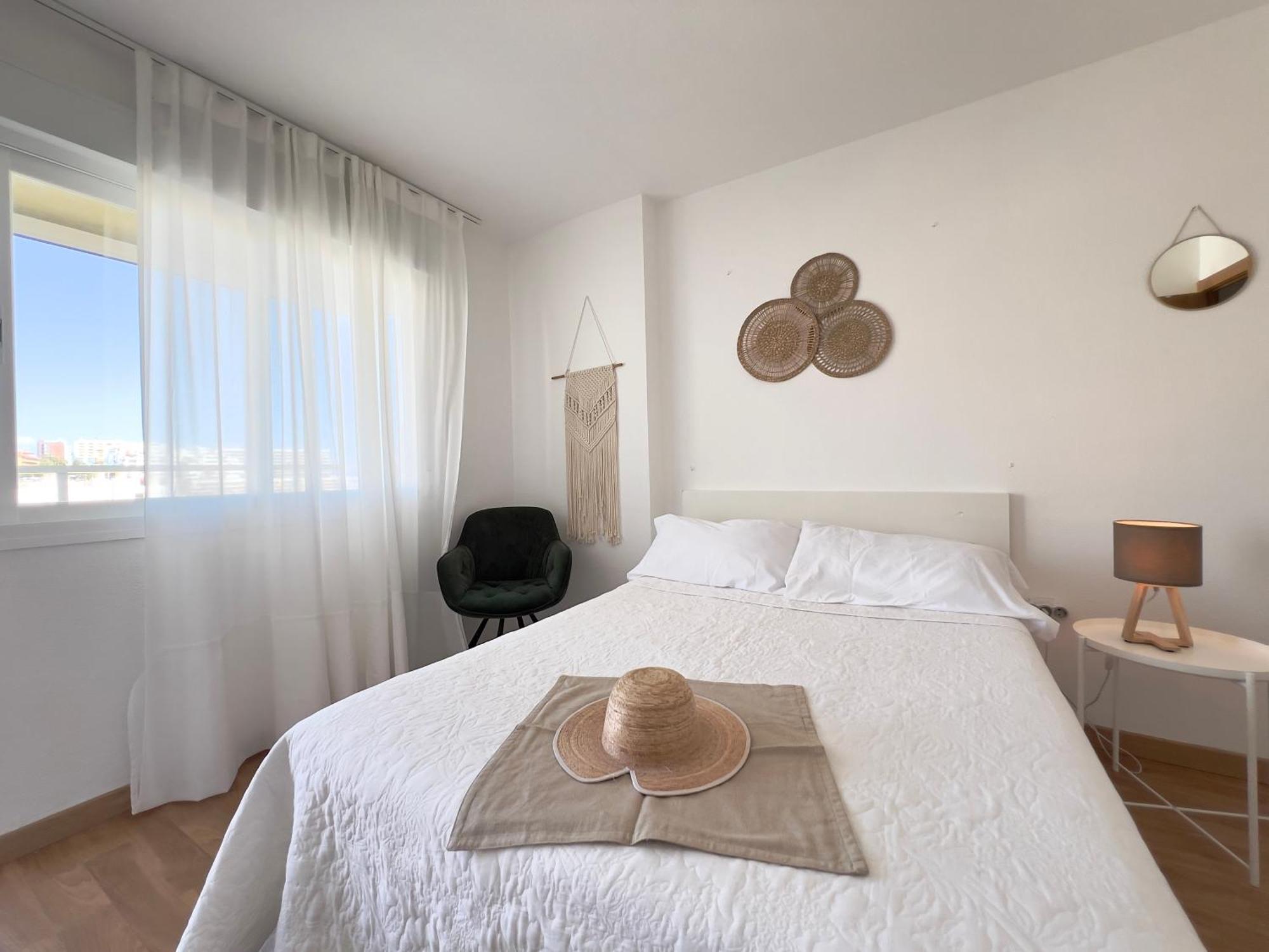 Apartmán En Carihuela Con Vistas Y Plaza De Garaje, Nucleo Cristal Torremolinos Exteriér fotografie